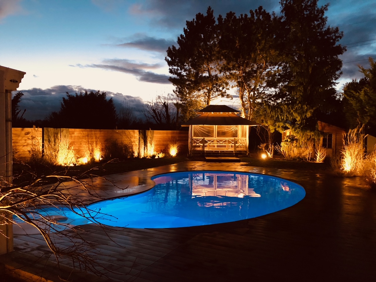 Piscine de nuit par Jardin_d_or à Strasbourg